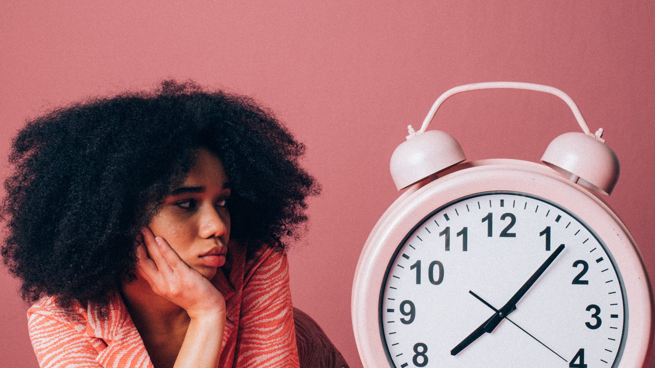 溺れたら力を抜け！悩みをほどく「抵抗を手放す」生き方